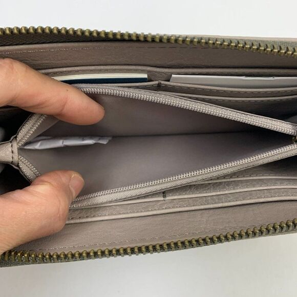 Fossil Womens Tara Zip Clutch in Gray Leather WOC on Chain - Picture 5 of 8